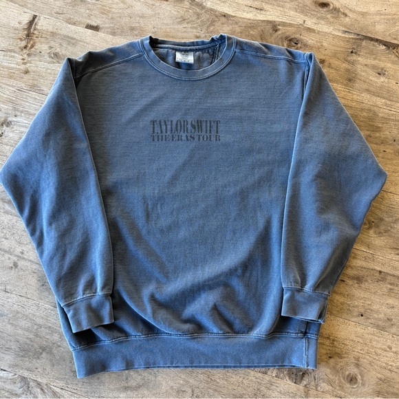 Taylor Swift The Eras Tour (Comfort Colors) Crewneck Sweatshirt - Picture 1 of 6